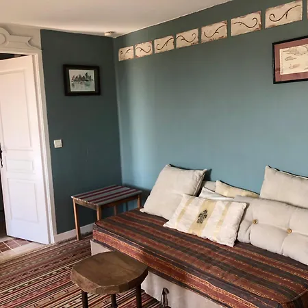 アパート Le Carrelot オーシュ